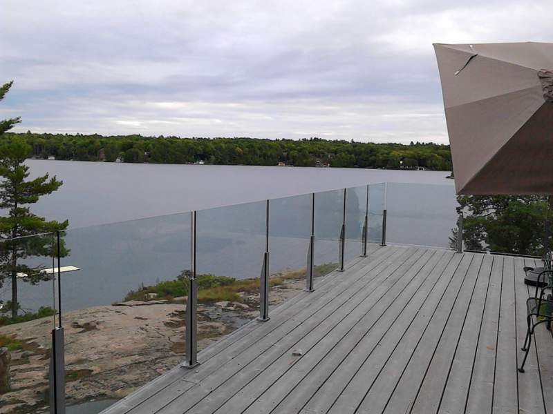 Revamping Your Deck? Here’s the Ontario Building Code For Railing